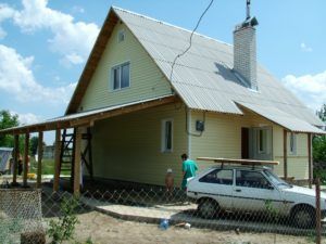 Навес для авто в каркасном доме